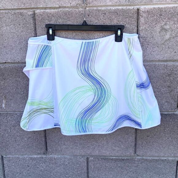 Reebok Women's XL  Performance Skort  Tennis Golf Built-In Shorts Pickleball - Picture 1 of 9